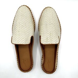 Universal Thread Off-White Slides- Size 11